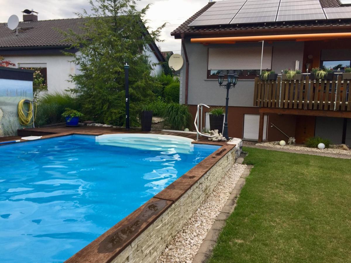 Ferienwohnung Schwarz Sersheim Εξωτερικό φωτογραφία