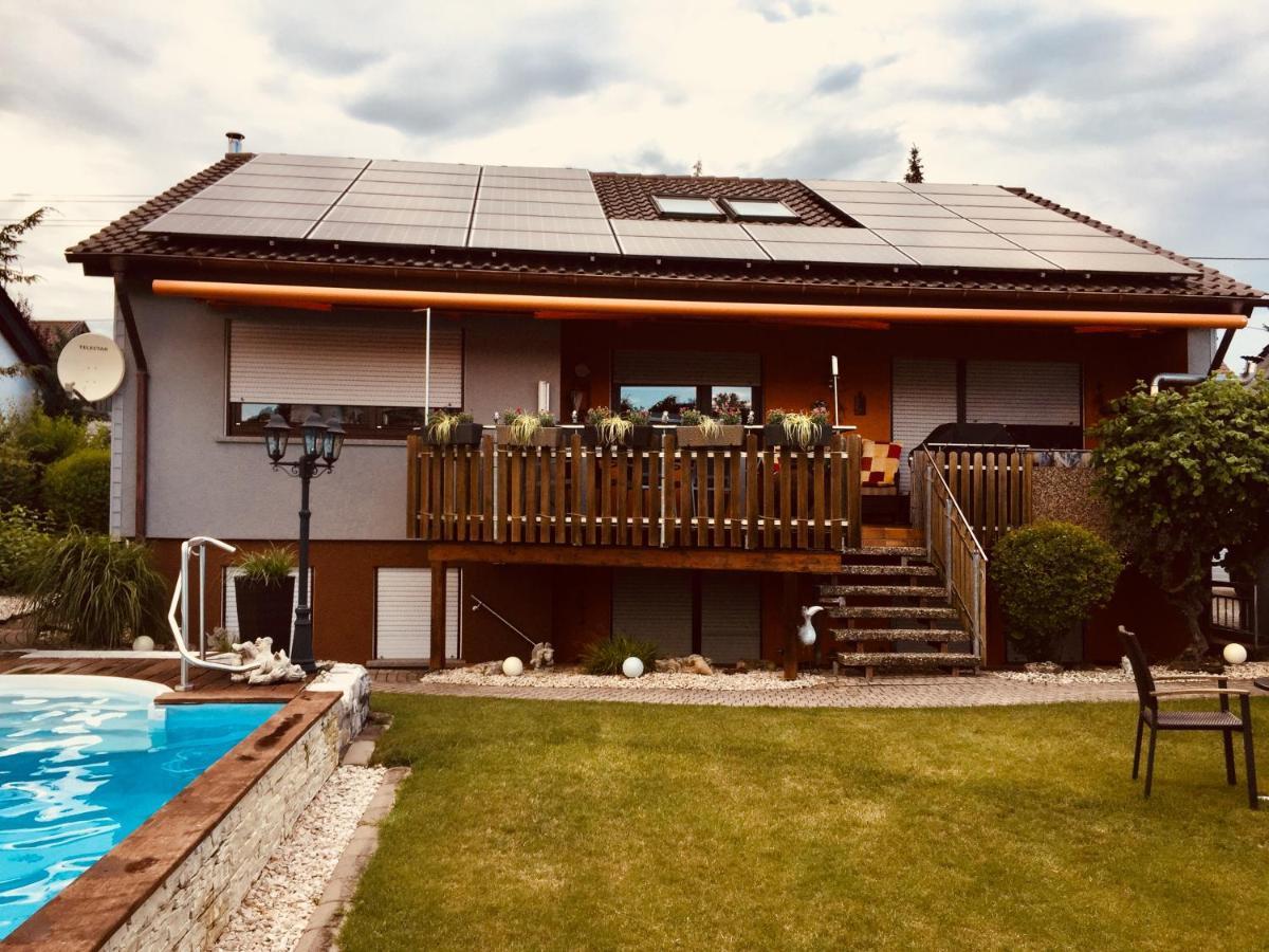 Ferienwohnung Schwarz Sersheim Εξωτερικό φωτογραφία